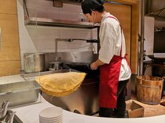 厨师在摊豆皮-老通城豆皮大王(吉庆街店)