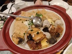-侬佳蒸菜馆(听潮店)