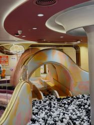 -奈尔宝·国风主题儿童乐园·亲子餐厅(豫园商城店)