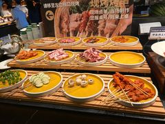 -钱小奴海鲜自助黑金店(杭州滨江龙湖店)