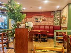 -玛格萝妮比萨屋(陆家浜路店)