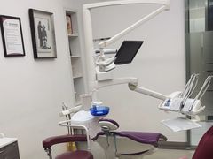 -雅悦齿科(顾村公园店)