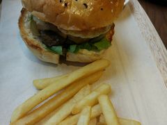 祖母超级至尊汉堡-G+KITCHEN(龙湖狮山天街店)