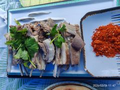 新疆手抓羊肉-新疆伊秀清真餐厅