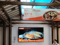 -阿瓦山寨·湘菜现炒·剁椒鱼头王(咸阳总店)