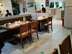 大堂-胡氏大盘鸡新疆菜(石岗店)