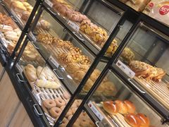 -85度C(生甜甜圈研究工坊·上海平凉店)