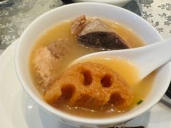 -莲餐厅·湖北菜·潜江小龙虾店(愚园路店)