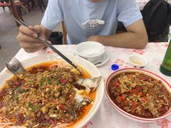 -堂瓦里·33年传统赣菜(第一街区店)