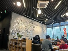 -汽车博物馆主题餐厅