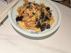 -佬湘楼·27年湘菜(天河都市广场店)