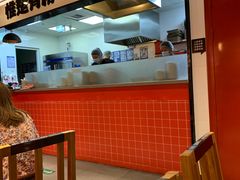 -霸蛮湖南菜·牛肉粉(荣京西街店)