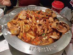-胖哥俩肉蟹煲(石家庄长安万达店)