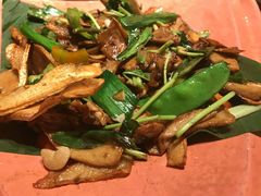 -云海肴·汽锅鸡·云南菜(天山百盛优客店)