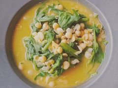 豌豆黄浸豌豆尖-半山腰·云南菜(侨福芳草地店)