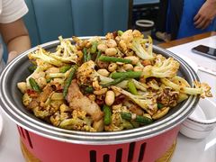 -一口猪海鲜浑锅·东北家常菜