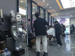 -藤野造型烫染·漂发