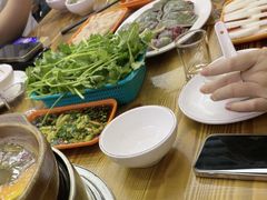 -广味炭炉鸡煲(宝业路分店)