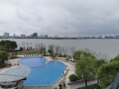 -上海滴水湖皇冠假日酒店