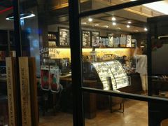 -星巴克(武汉欧利新天地店)