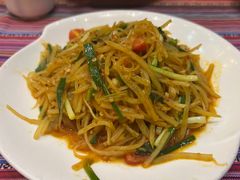 -香巴拉云南餐厅(华莱坞店)