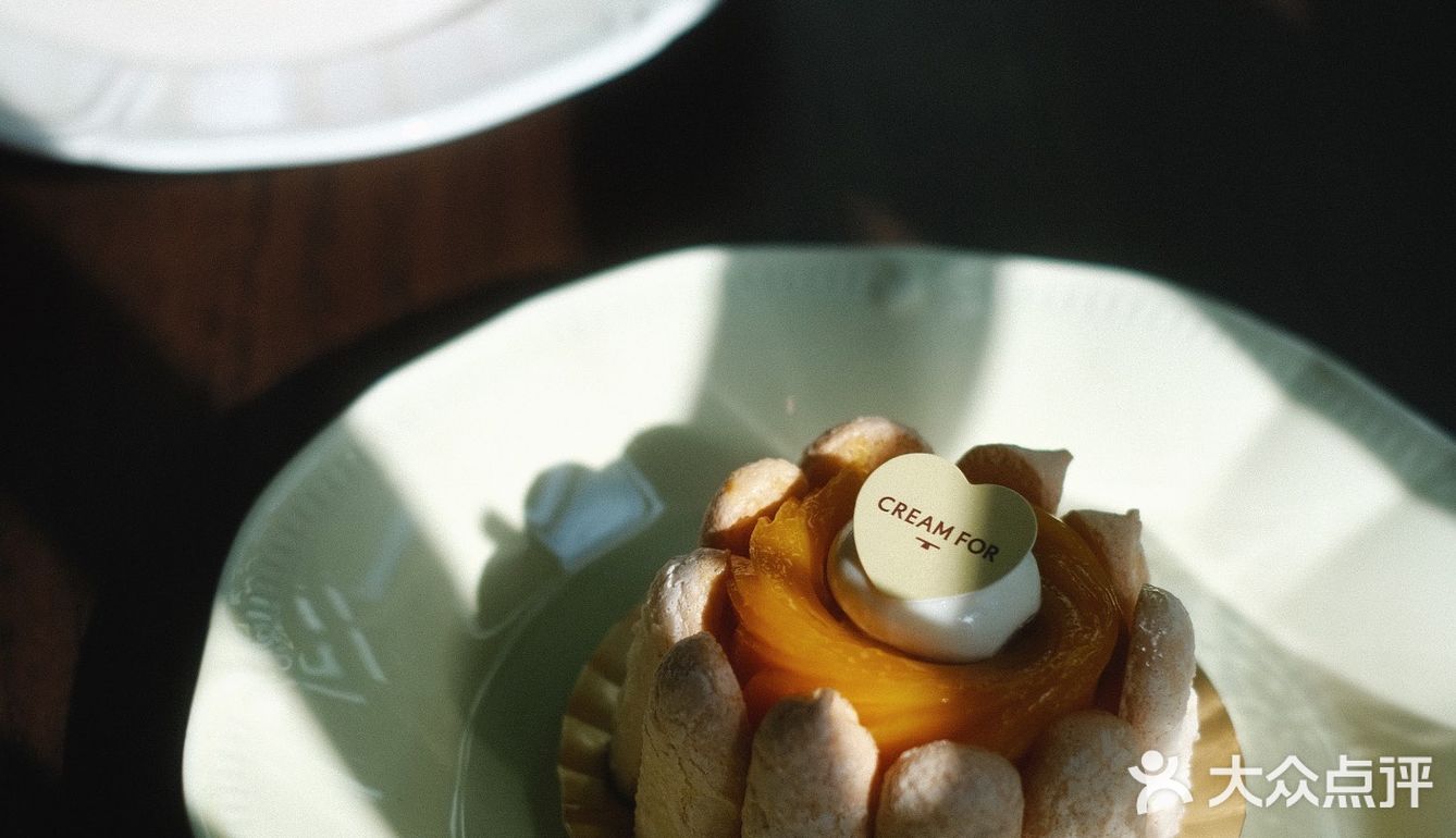 新的童話花園小木屋甜品店｜吃到漂亮的法甜