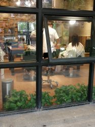 -PE SALON
