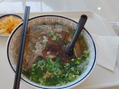 -陇兴楼兰州拉面(西安咸阳国际机场店)
