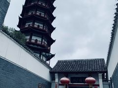 -绳金塔