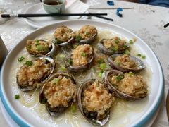 蒜蓉蒸鲍鱼-遇花缘·点心·中西融合菜(美吉特广场店)