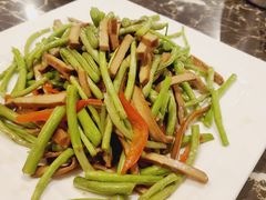 -金陵红鲤鱼餐厅(孝陵卫紫金山店)