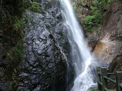-南昆山川龙瀑布