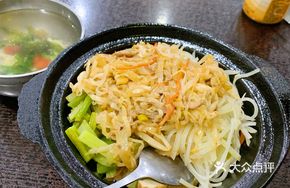 Kimchi Pork Rice with Crispy Rice Cake