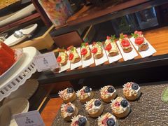 -雍容荟帝王蟹活龙虾展台自助(IFS黑金店)