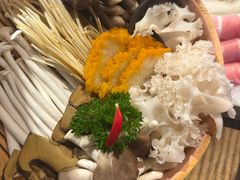 -尚尚仙·酸汤猪手·猪肚鸡火锅(华联万柳购物中心店)