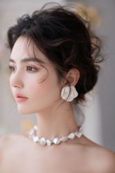 -艾米丽婚纱礼服