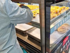面包甜点陈列柜-广隆蛋挞王(农讲所店)
