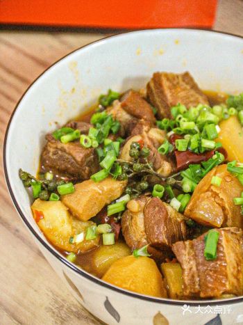 红烧肉yyds跟着大厨学做菜