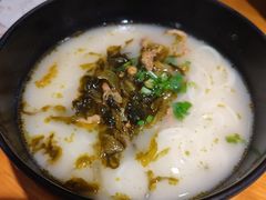 -诚铭记·虾仁汤包·成都小吃(融创店)