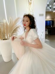 -艾米丽婚纱礼服