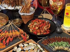 -何师烧烤Pro ·小龙虾·江湖川菜·精酿啤酒(太古里店)