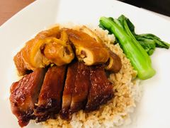 油鸡拼叉烧饭-太兴烧味餐厅(香港机场店)