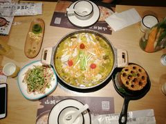 -山城外·非遗酸菜鱼(蜀都万达店)
