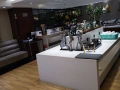 -武汉光谷广场杨家湾地铁站怡程酒店