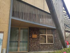 -田园东方蜜桃村的田野营地