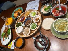 -包整·丝娃娃(一览甲秀楼风景店)