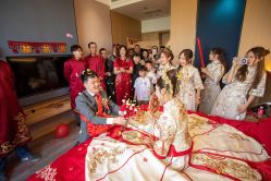 点击看大图 -伯瓷皇后婚纱艺术空间