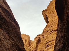 -天山神秘大峡谷