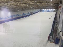-乔波室内滑雪场