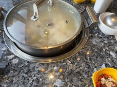 -一席地·本地鸡窝·杭帮鸡火锅(萧山银隆百货店)